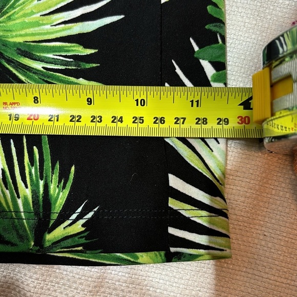 WHBM The Wide Leg Pant Matte Jersey Palm Leaf Print Size S - Picture 4 of 5